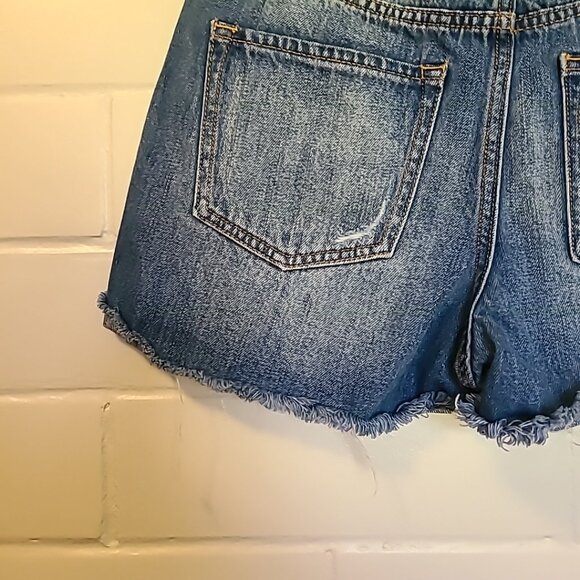 Old Navy Blue Denim Size 2 Shorts Pre-Owned Summer Outdoors Beach Casual - Picture 6 of 10